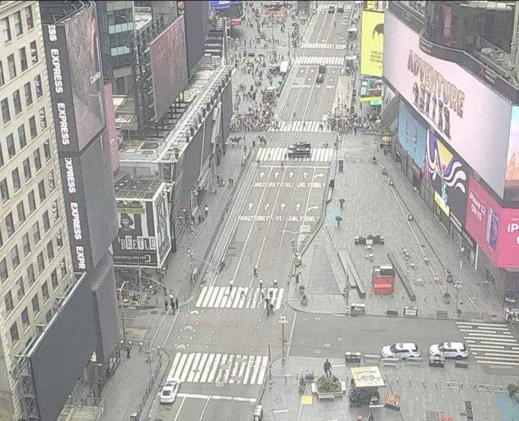 NYPD EVACUATE  AND SUBSEQUENTLY CLEARED TIME SQUARE ON SUSPICION OF BOMB SCARE